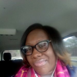 Meet your Posher, Dee